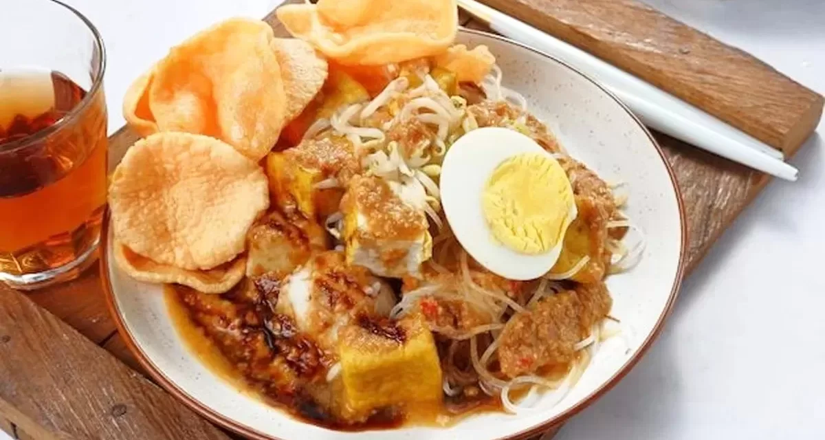 Ketoprak: Kuliner Jakarta Yang Tak Pernah Kehilangan Pesona