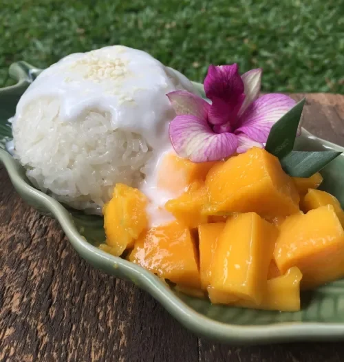 Pulut Mangga: Sajian Manis Gurih Yang Memanjakan Lidah