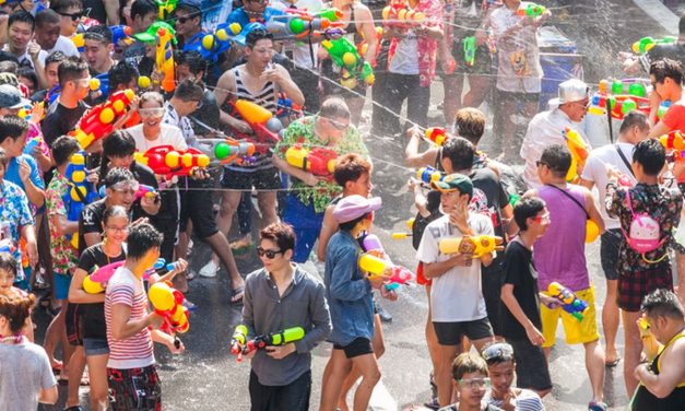 Songkran Thailand 2026: Trend Baru Festival Air Penuh Warna