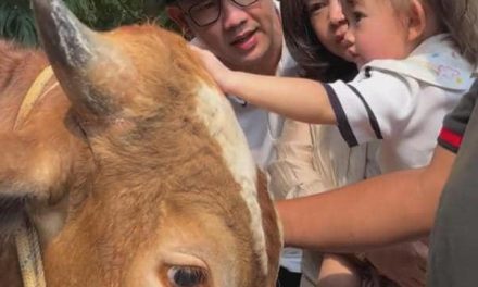 Momen Haru! Denny Sumargo & Keluarga Rayakan Idul Adha 2026
