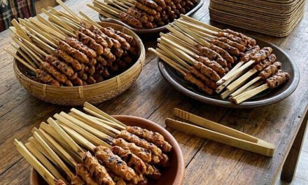 Sate Pusut: Kuliner Khas Lombok Yang Gurih Dan Kaya Rempah