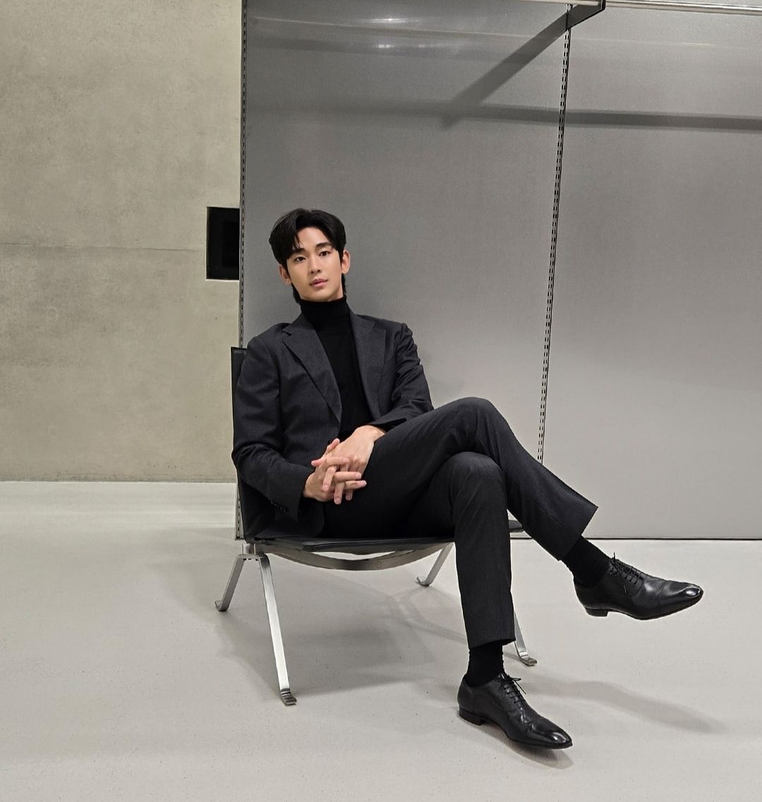 Tak Terbendung! Kim Soo Hyun Banjir Tawaran Usai Vakum