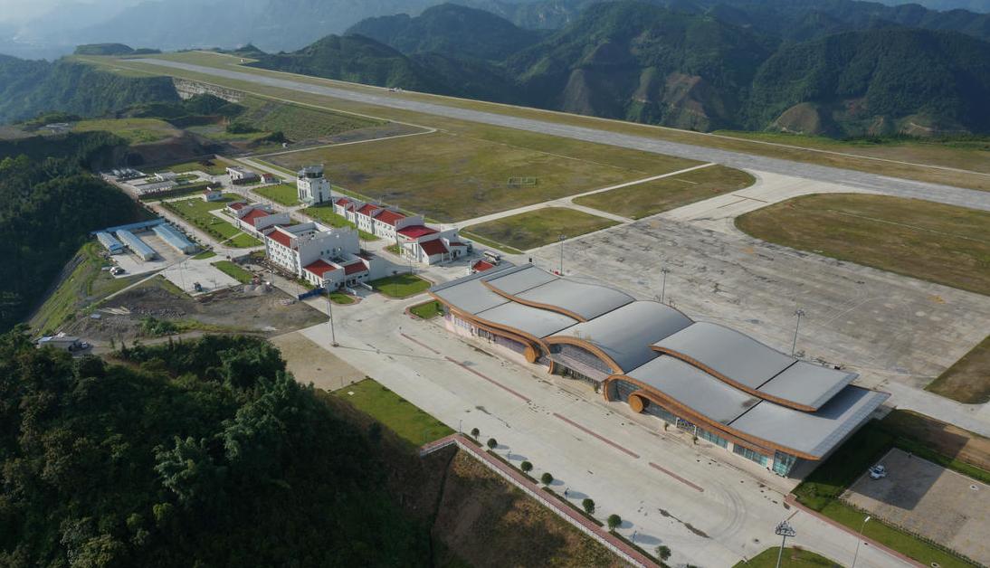 Proyek Rekayasa! Bandara Hechi Berdiri Di Tengah Pegunungan