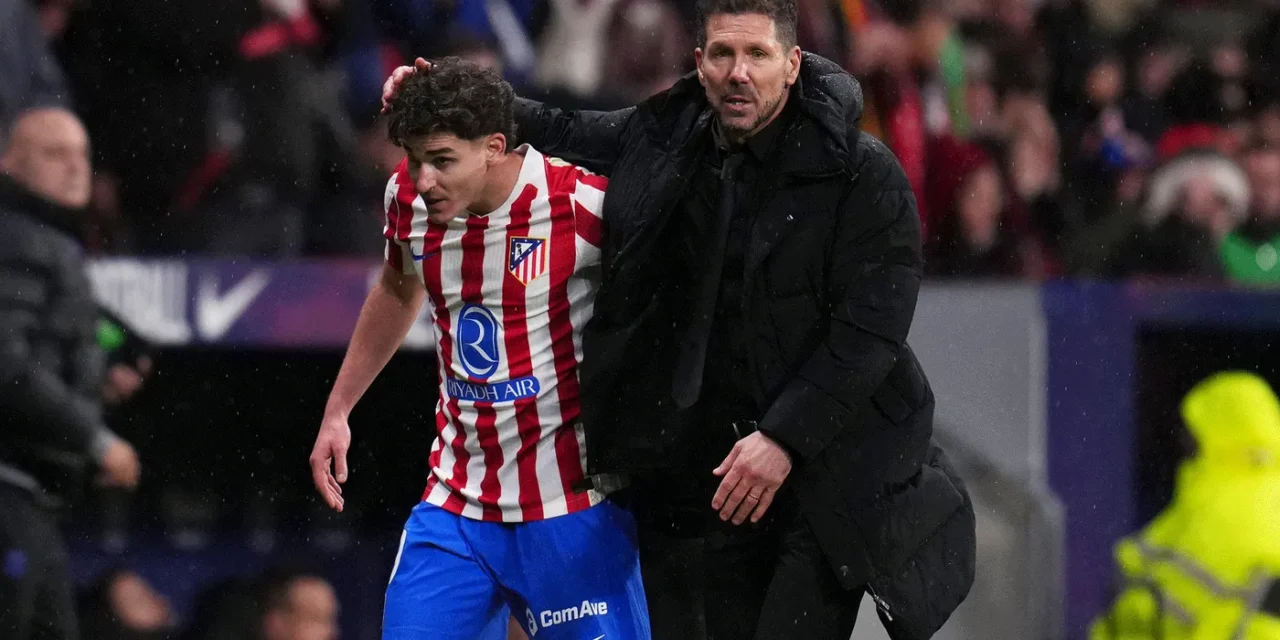 Alvarez Jadi Sasaran Suporter Atletico, Simeone Buka Suara