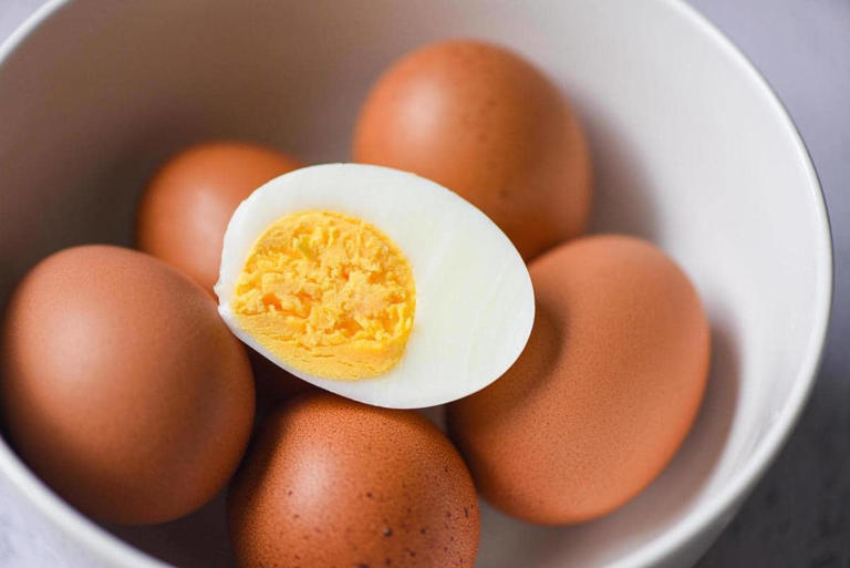 Sama-Sama Telur, Tapi Beda! Ini Pilihan Terbaik Untuk Diet