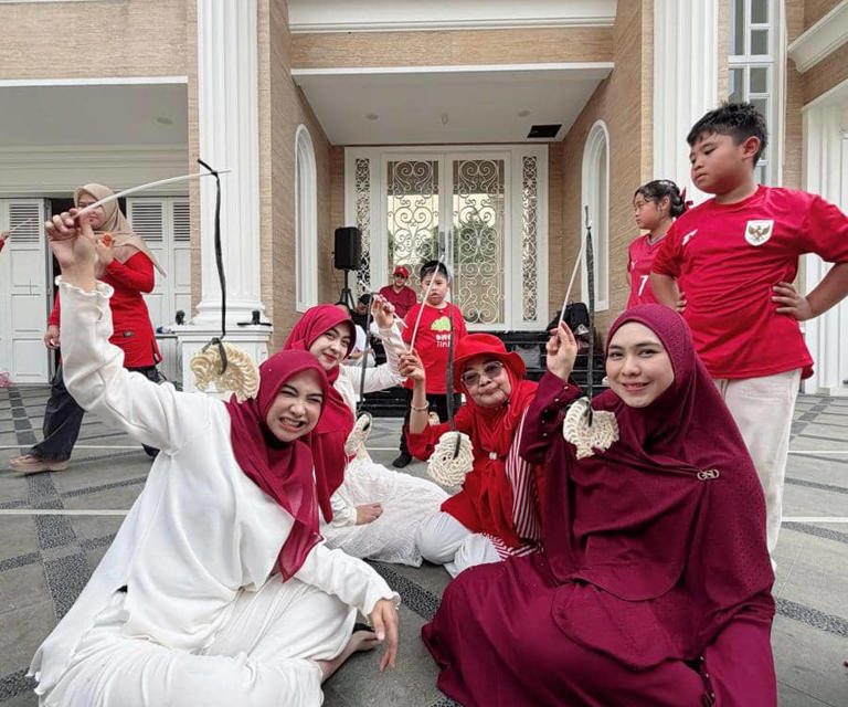Ria Ricis Dan Keluarga Bikin Heboh Saat Ikut Lomba 17 Agustus