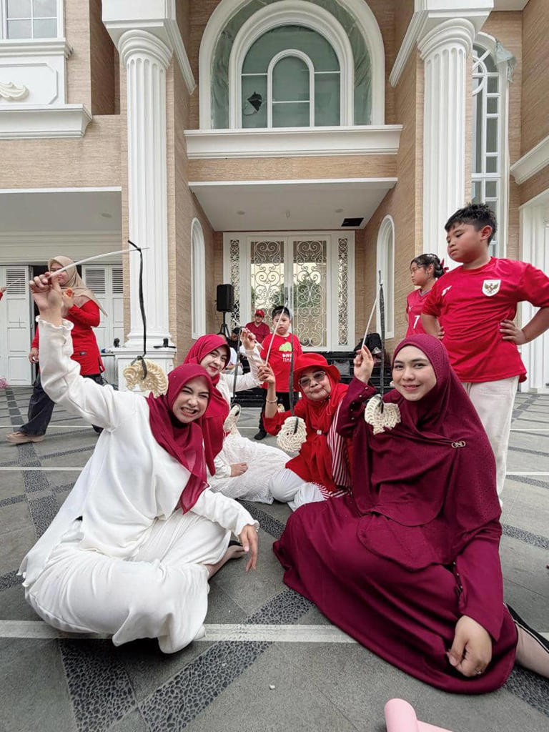 Ria Ricis Dan Keluarga Bikin Heboh Saat Ikut Lomba 17 Agustus