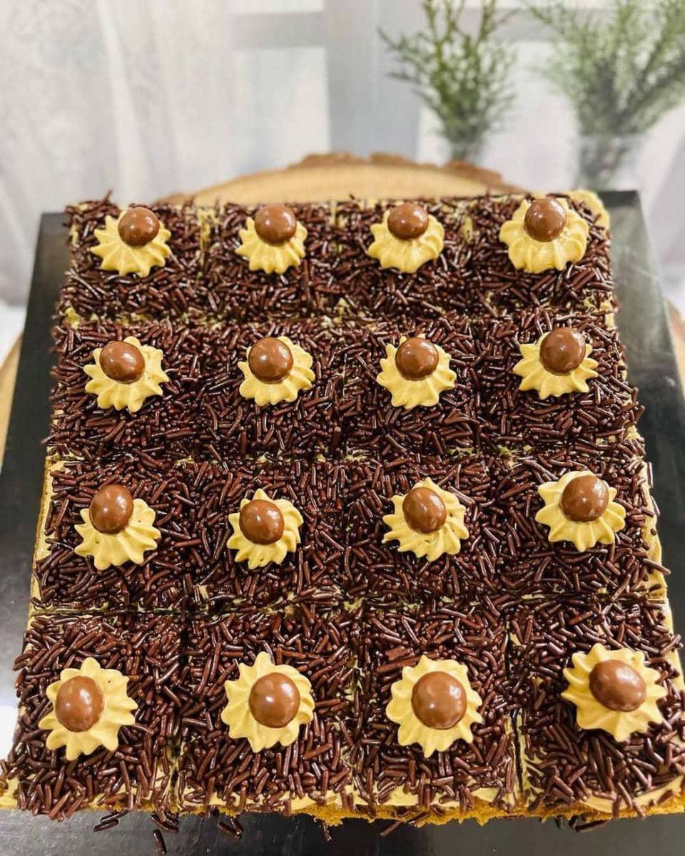 Makin Menggoda! Bolu Mocca Messes Jadi Camilan Manis Favorit