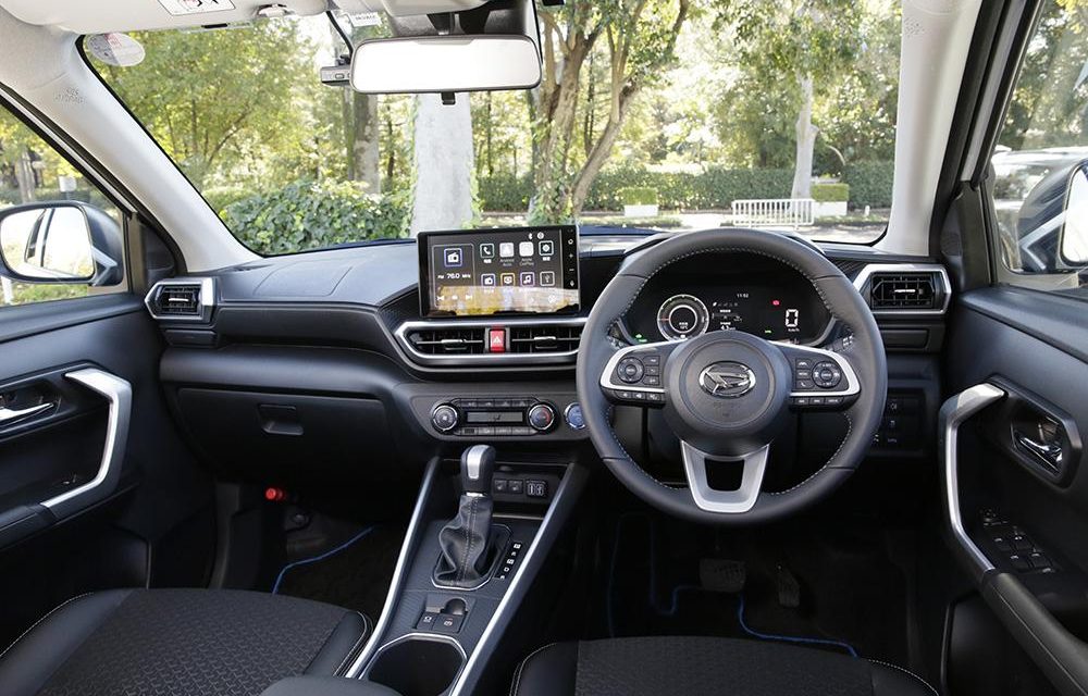 Naik Daihatsu Rocky Makin Percaya Diri, Fitur Safety Jadi Andalan