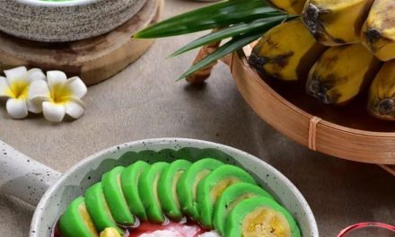 Makin Segar! Es Pisang Ijo Khas Makassar Cocok Di Cuaca Panas
