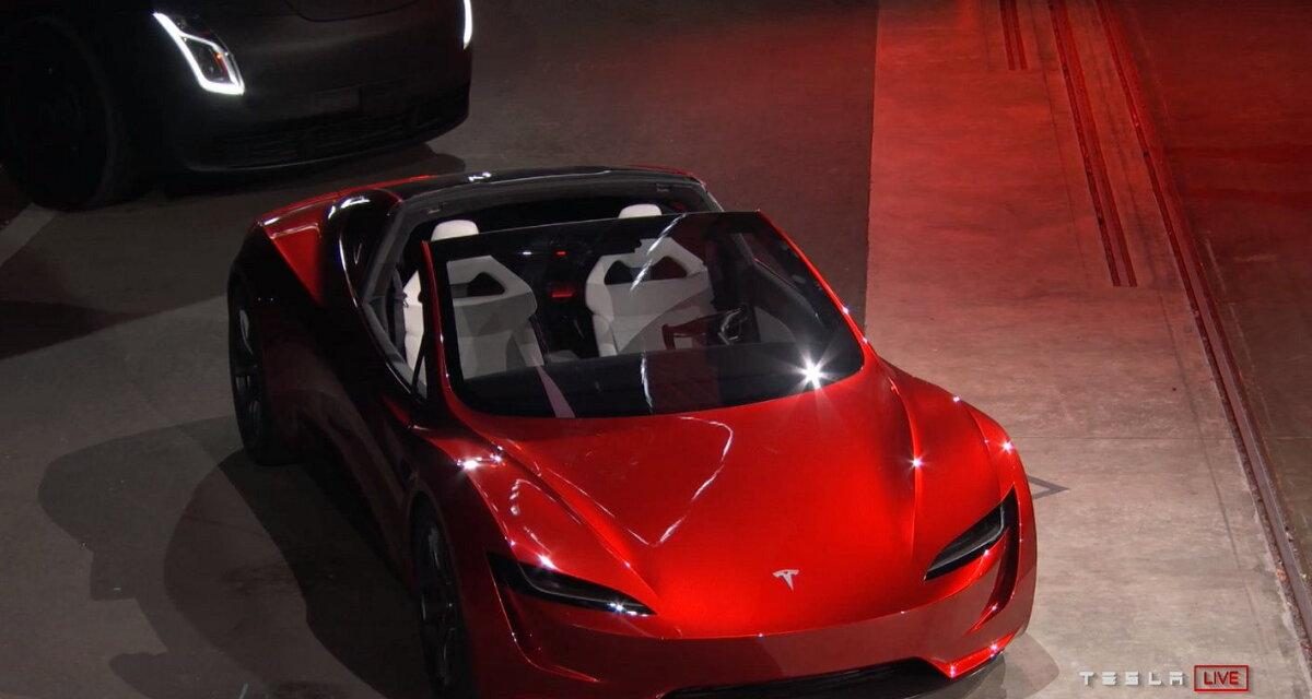 Teknologi Makin Gila! Tesla Roadster Bisa Manuver Di Udara