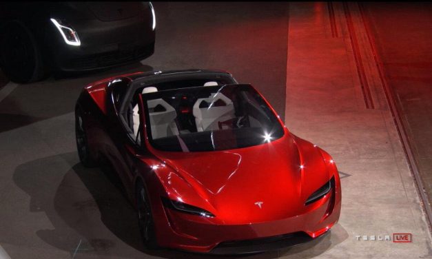 Teknologi Makin Gila! Tesla Roadster Bisa Manuver Di Udara