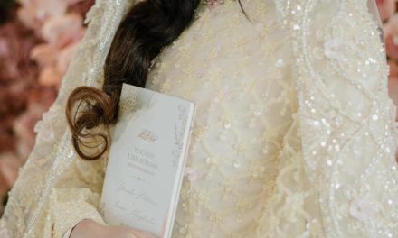 Suasana Sakral! Intip Prosesi Pengajian & Siraman Yuriska Patricia